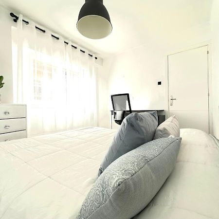 Apartamento Cebra Apartment Сарагоса Екстериор снимка